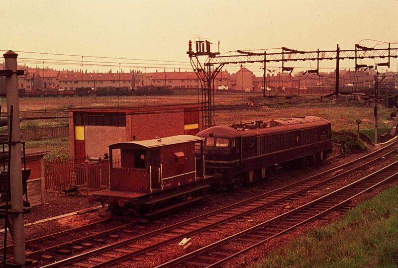 Photo of E2001 at Sunnyside Jn, Coatbridge