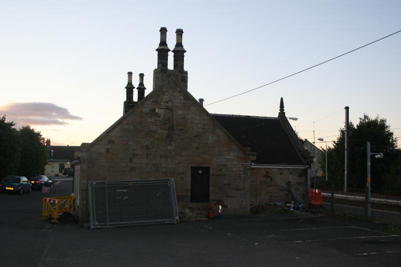 Photo of Station building Kilwinning