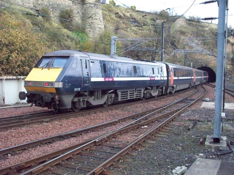 Photo of 91118 departs Waverley