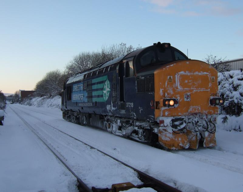 37218 passes Grangemouth Jn, after snowplough duties.: 37218 passes Grangemouth Jn, after snowplough duties. Photo of 37218 passes Grangemouth Jn, after snowplough duties.
