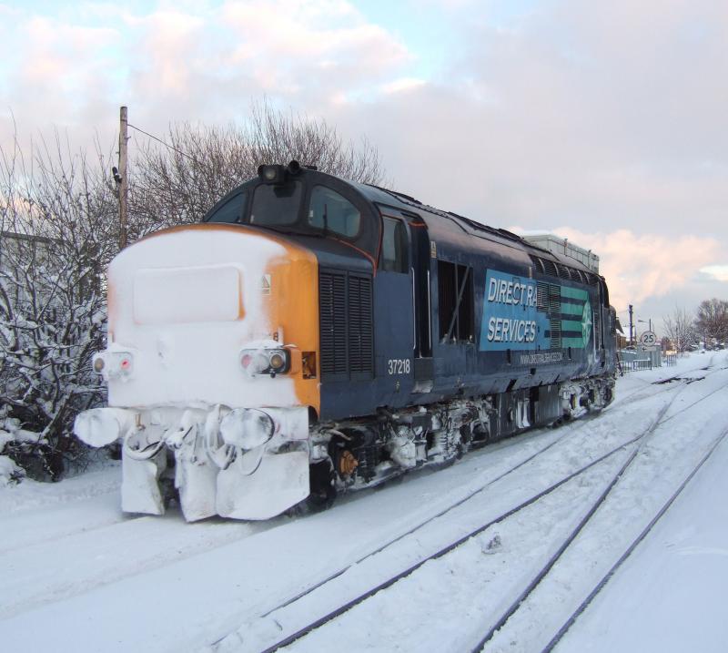 37218 passes Grangemouth Jn. after snowplough duties.: 37218 passes Grangemouth Jn. after snowplough duties. Photo of 37218 passes Grangemouth Jn. after snowplough duties.