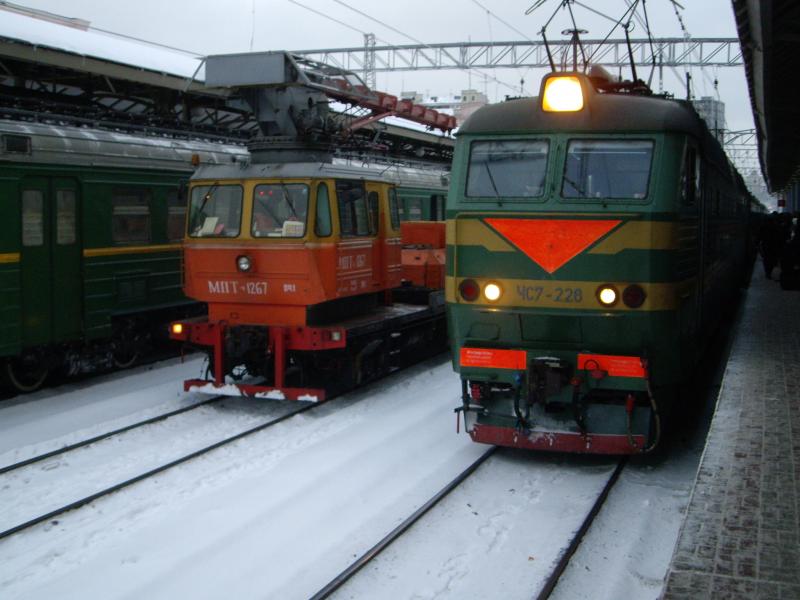 Photo of ЧС7-228 at Moscow Kursk Station