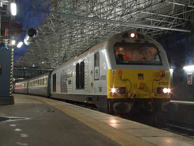 Photo of 67029 in Edinburgh Waverley