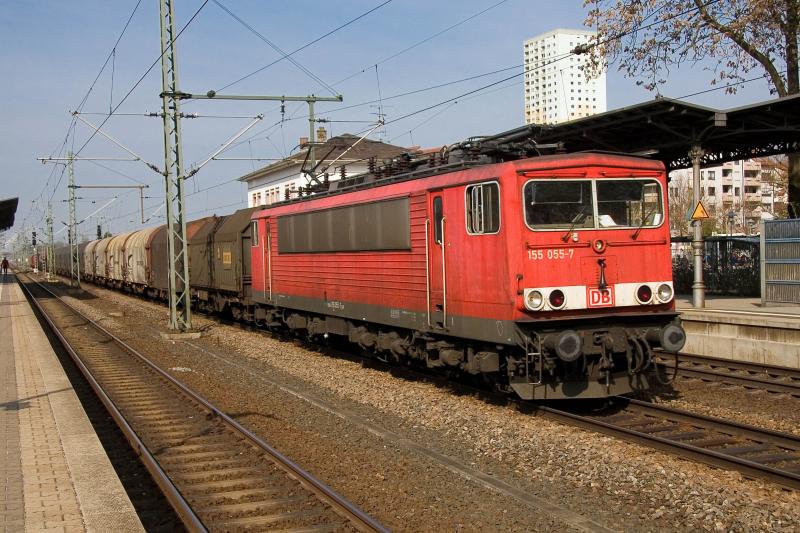 Photo of 155 055-7 passes Langen with mixed freight 25/03/11