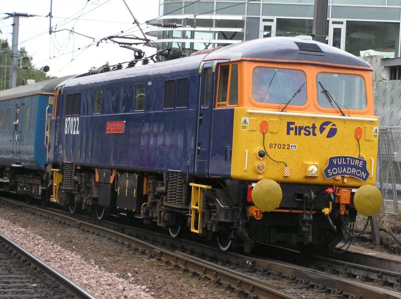 Photo of 87022 at Waverley