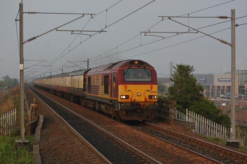 Photo of 67026 on 1Z43 1815 Berwick - Dumbarton Central at Edinbrugh Park