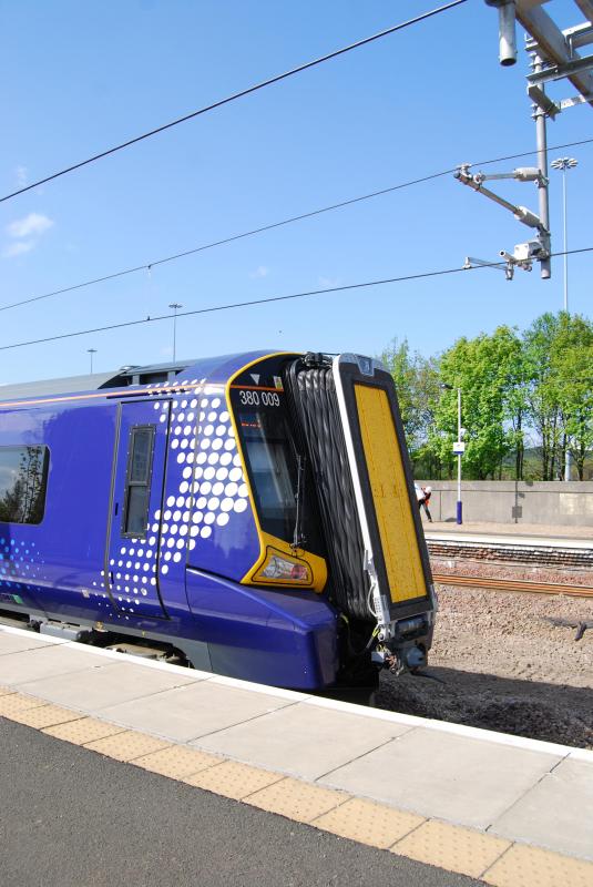 Photo of 380009 at Cardonald