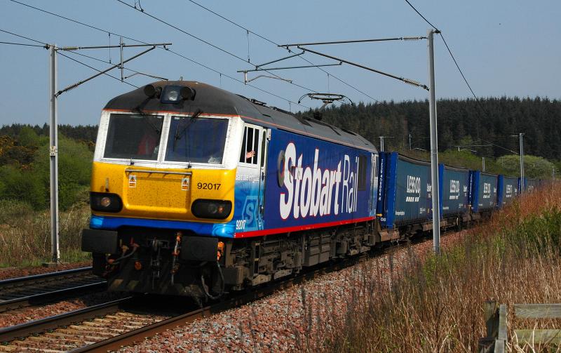 Photo of Friendly driver takes 'Bart The Engine' north on the Rugby-Mossend at Cartland on Good Friday 2011