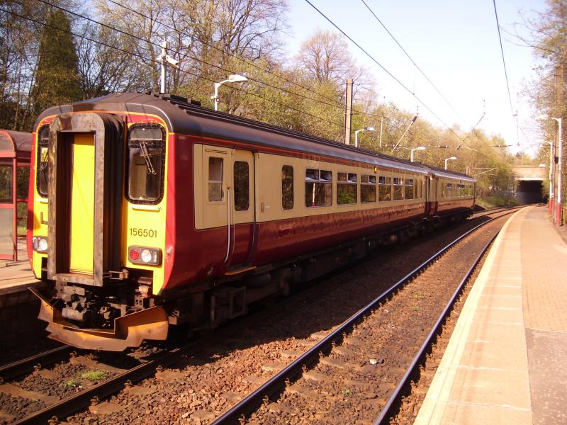 Photo of Class 156 at Dumbreck Station, Glasgow