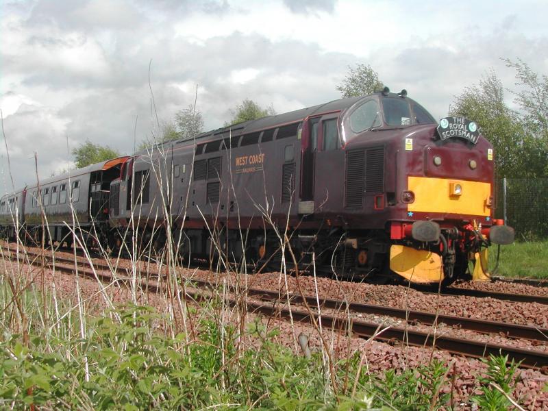 Photo of 37685 on Edinburgh to Wemyss Bay