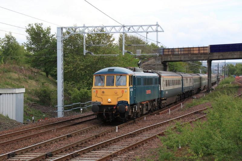 Photo of 86101 leaving Millerhill