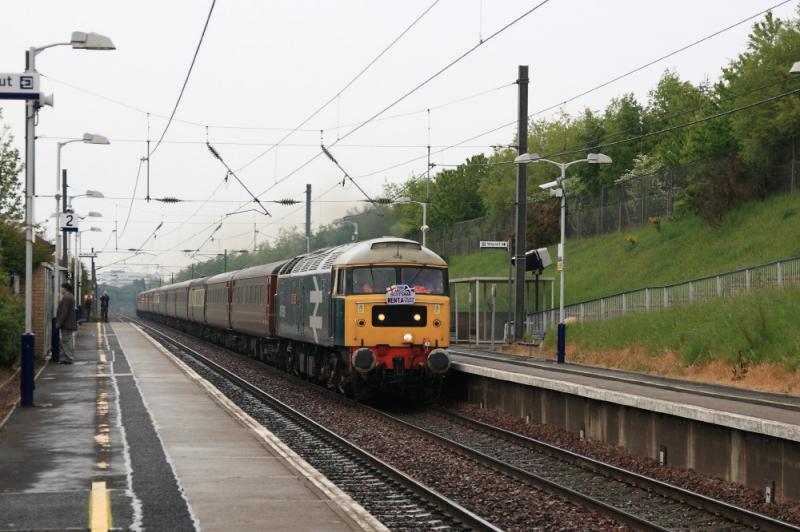 Photo of 47580 at Musselburgh