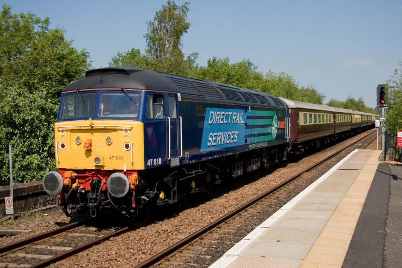 Photo of 47810 on rear of Northern Belle