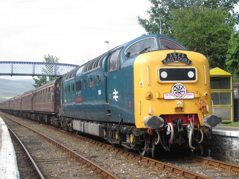 Photo of D9000 aka 55022 in Brora