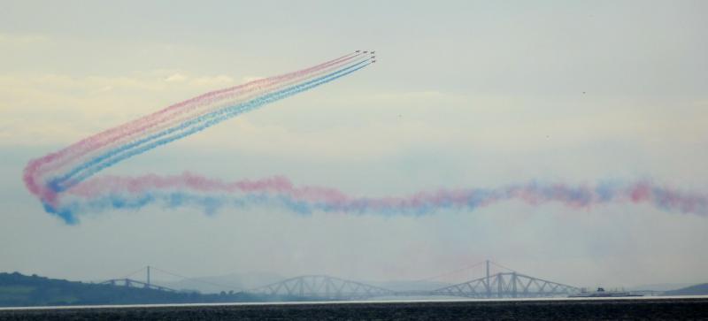 Photo of Forth Rail Bridge with Red Arrows