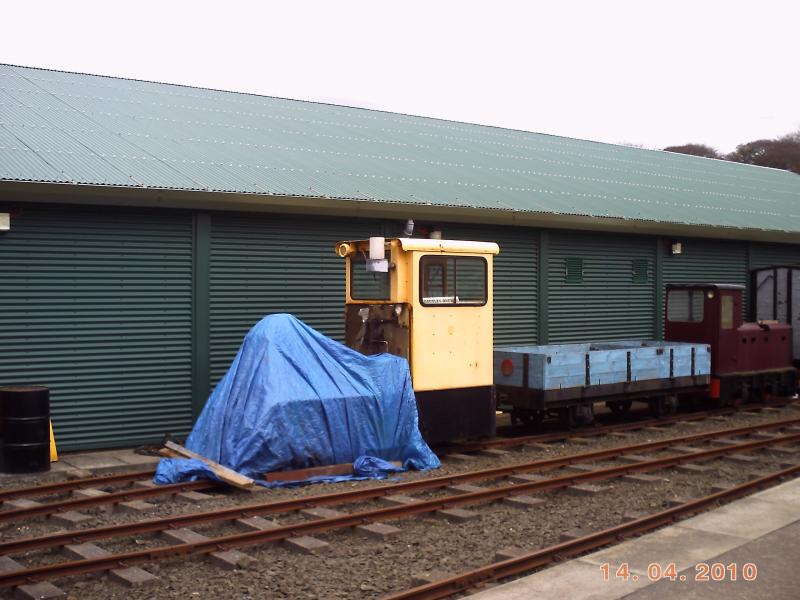 Photo of shunter at the almond valley railway