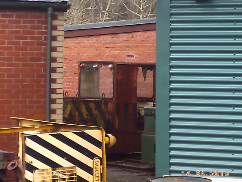 Photo of a rusty shunter