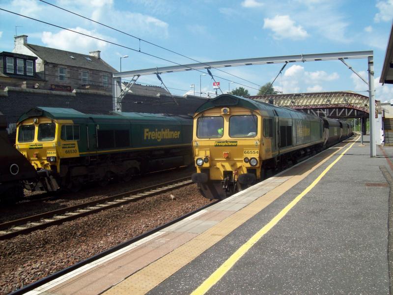 Photo of 66554 and 66530