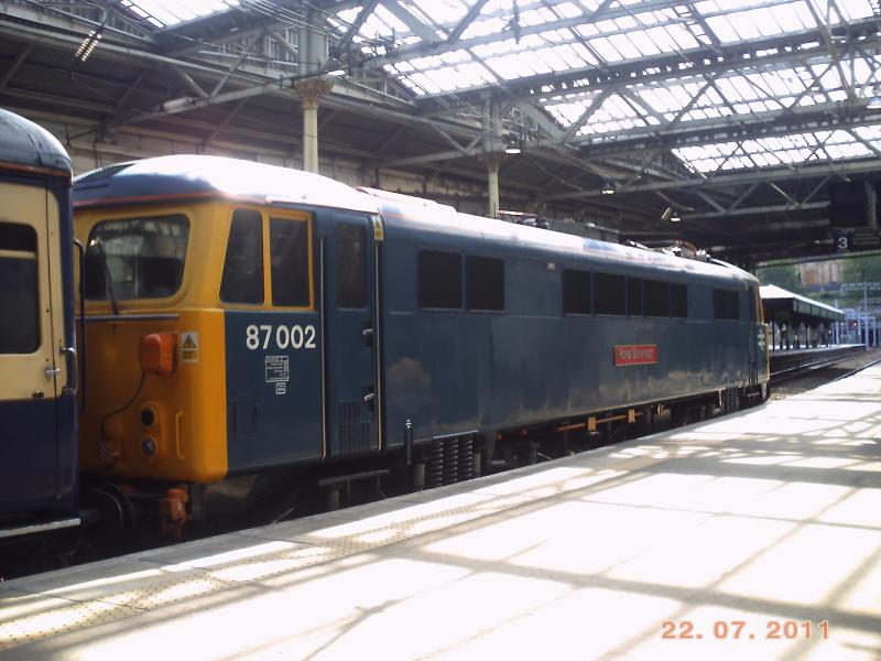 Photo of 87002 in edinburgh