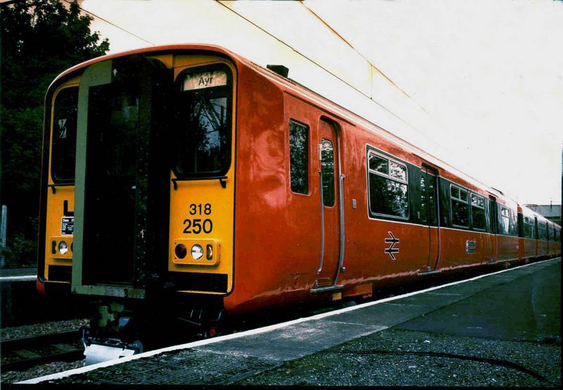 Photo of 318 250 at Ayr.jpg