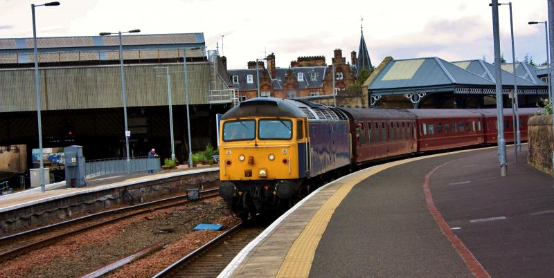 Photo of 47237 aberdeen-bo'ness srps ecs